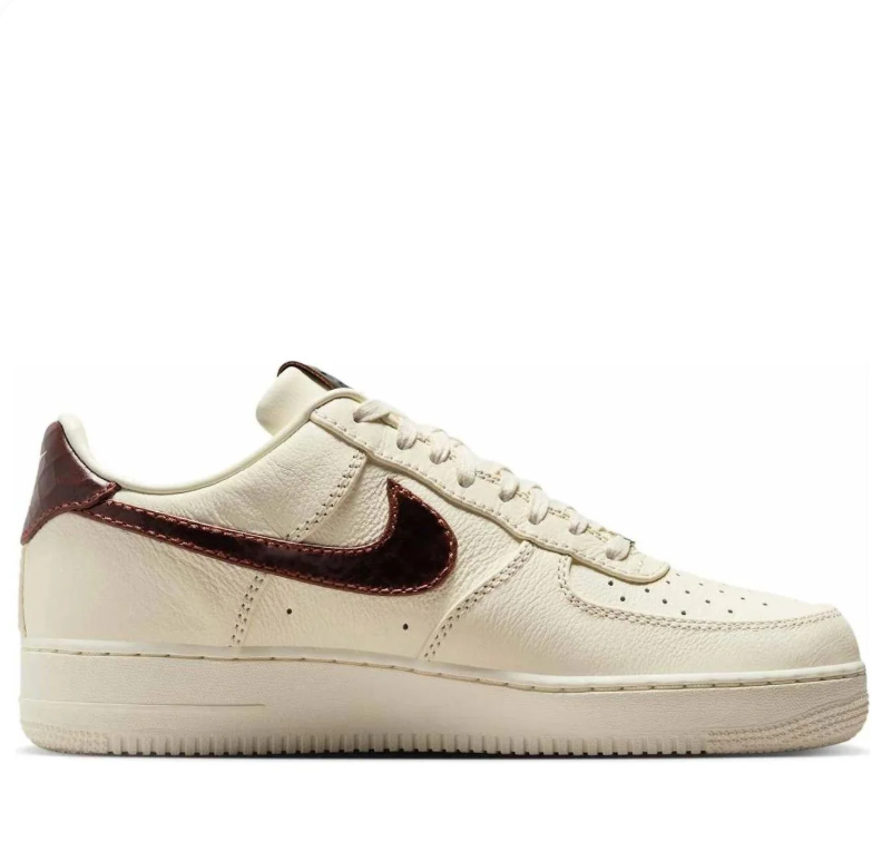 Nike Low-Top Sneakers - Cream White with Dark Brown Swoosh
