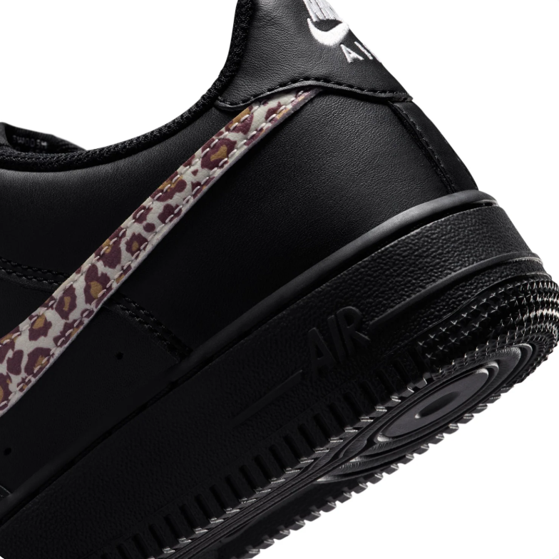Nike Low-Top Sneakers - Black with Leopard-Print Swoosh